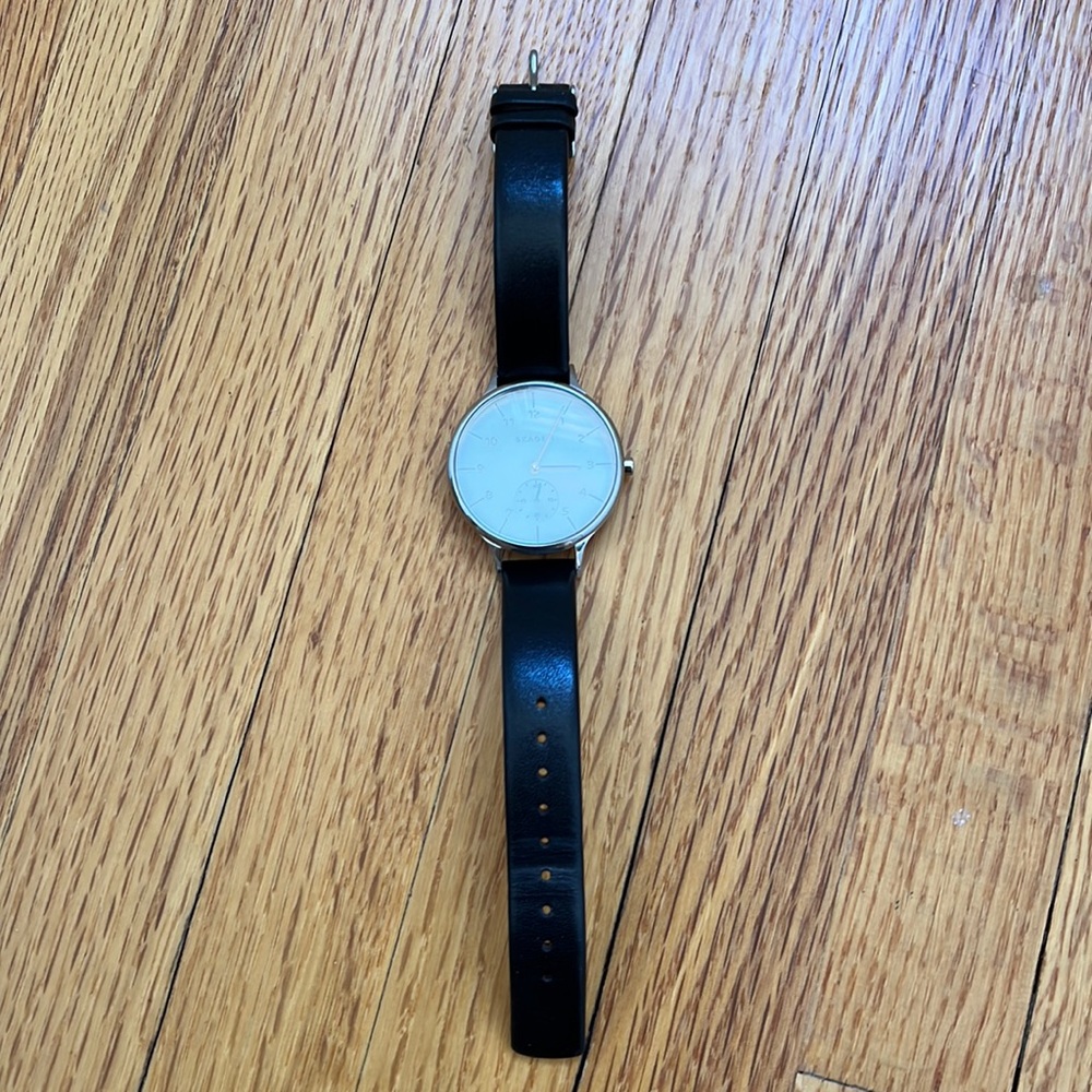 Black and silver Skagen watch